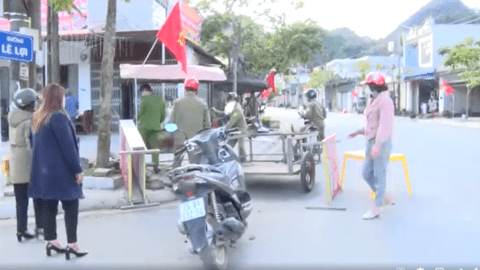 Thị trấn Sìn Hồ tăng cường tuyên truyền giải tỏa hành lang an toàn giao thông